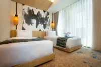 Louis Kienne Cikarang Hotel & Service Apartment Hotel dekat Dapur Cemilan Cifest