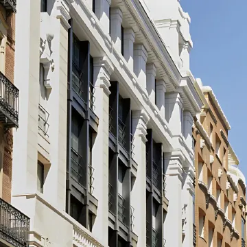 60 Balconies Iconic