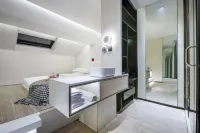 Yiwu Qingtao E-sports Hotel