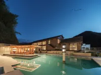 Yuezhi Yunshen Resort Hotel