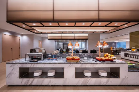 Madison Qingdao City Center Отели рядом с достопримечательностью «Qingdao University (zhongxinxiaoqu)»