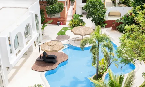 Floral Hotel · MiLin ChunHuan Hotel