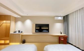 Yue Hotel (Baoding Mancheng Huiyou Shopping Mall)