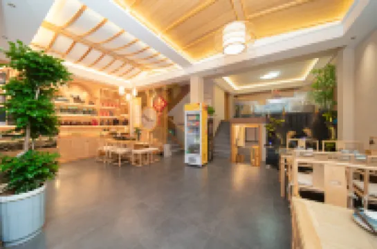 Jiuhua Mountain Linqi · Guyin Hotel (Tourist Transfer Center Store)