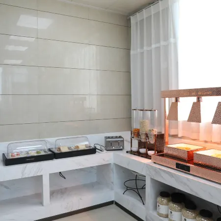 Weishi East View International Hotel