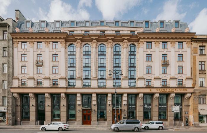 Crown Hotel St. Petersburg