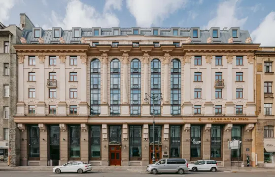 Crown Hotel St. Petersburg
