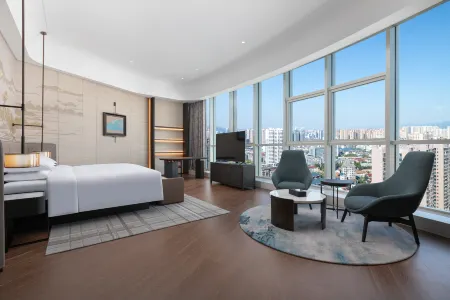 Wyndham Huaihua south Отели рядом с достопримечательностью «Juleyuan Large-scale Recreation Ground (East Gate)»