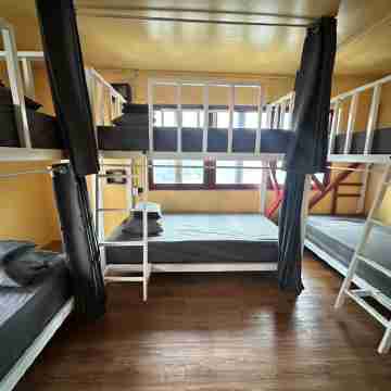 Yellow Fellow Hostel Rooms