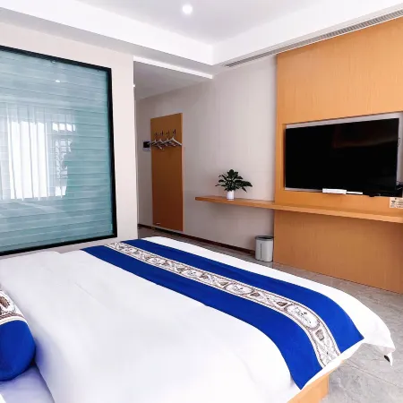 Ninglang Jinjia Grand Hotel