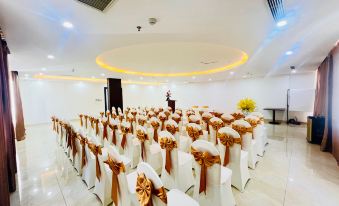 Palazzo Da Nang Beach Hotel