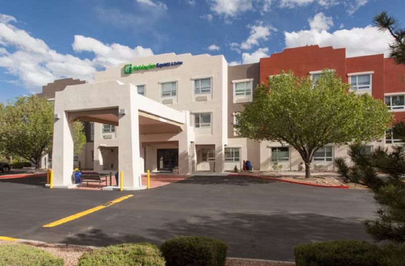 Holiday Inn Express & Suites Santa FE by IHG