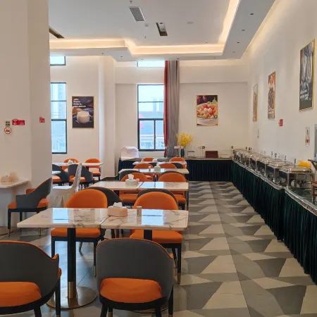 Huanyu Heyue Hotel (Lingshan Zheshang International Trade City)