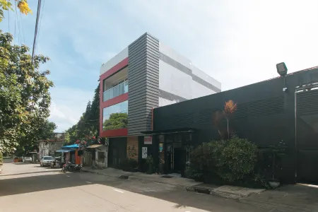 RedDoorz @ Walk Inn Apartelle Antipolo Отели рядом с достопримечательностью «Parish Of The Immaculate Heart of Mary»