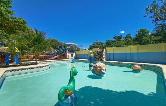 RedDoorz @ Villa Asela A Garden Resort Cordova FORMER RedDoorz Near Gaisano Grand Cordova
