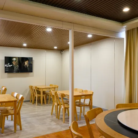 Home inn huayi selected hotel (Fuyang downtown orient henglong mall branch)