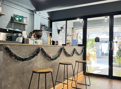 ザ・モーメント ホステル