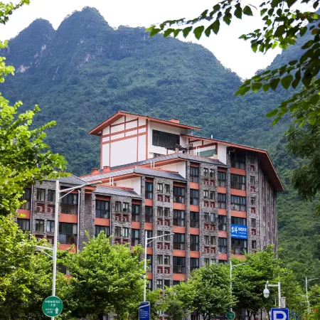 Bama Secret Realm Resort Hotel