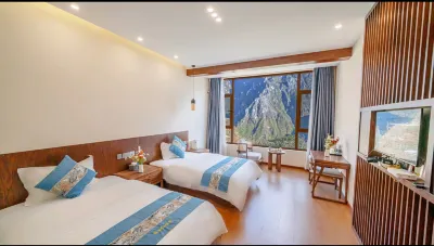 虎跳峽鎮沐雲半山民宿 雲南·香格里拉中虎跳峽附近的飯店