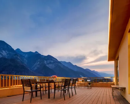 Floral Hotel·Huashan village Homestay of  Floral Hotel Hotels in Huayin