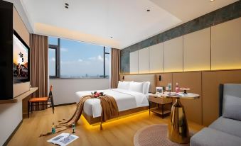 Yukai Shangxuan Smart Light Luxury Hotel (Cuihu Yunda Hospital Branch)