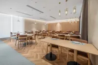 Country In&Suites byRadisson Zhanjiang Chikan Old Street World Trade Center - breakfast