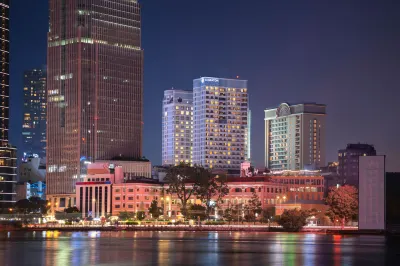 Sheraton Saigon Grand Opera Hotel Các khách sạn ở Ven sông Bạch Đằng