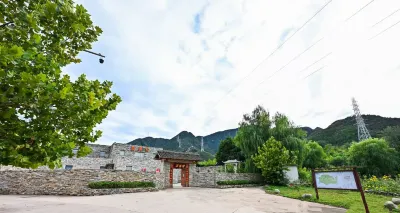 DE VALLEY Hotels near Silver Fox Cave