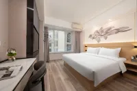 LIZ HOTEL