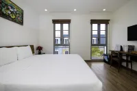 TROPICAL HOUSE HOTEL KHEM BEACH Khem Beach周辺のホテル