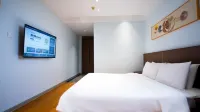 Motel(Xuri building, Taishan street, Tai'an)