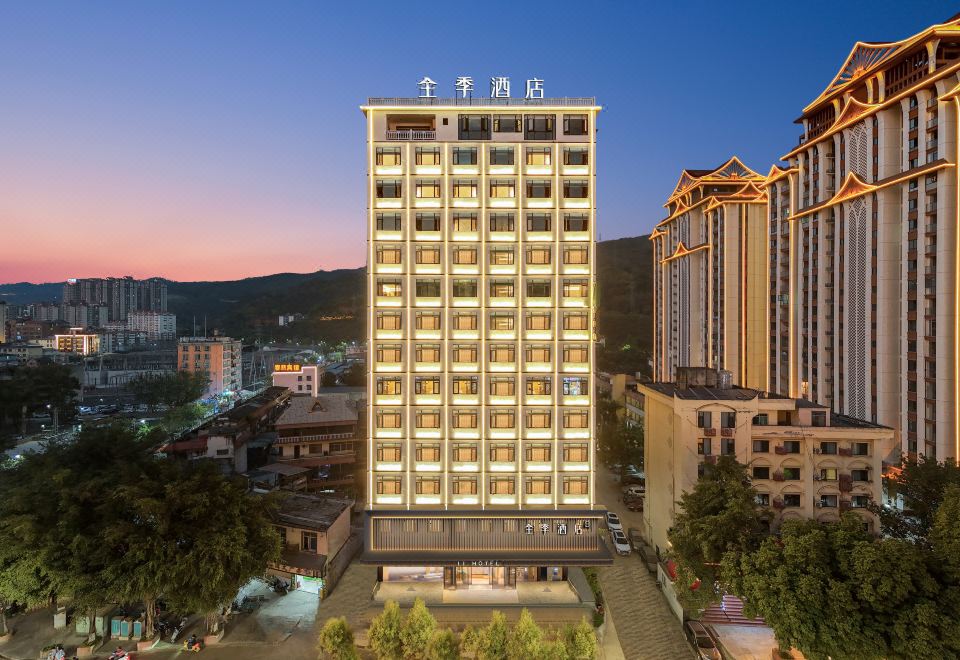 hotel overview picture