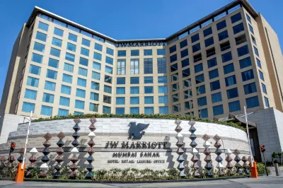 JW Marriott Mumbai Sahar Airport Отели в г. 