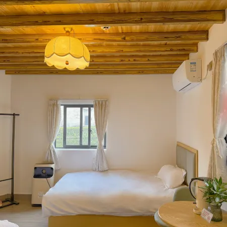 Lanxi Poolside Courtyard Homestay (Zhuge Bagua Village)