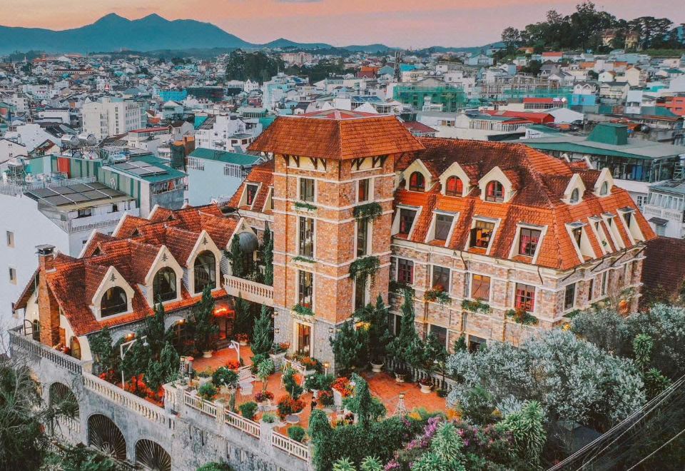 hotel overview picture