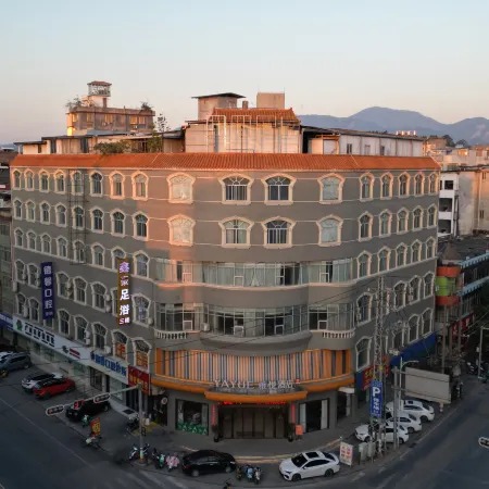 Yayue Hotel (Yulin Rongxian Railway Station Branch)