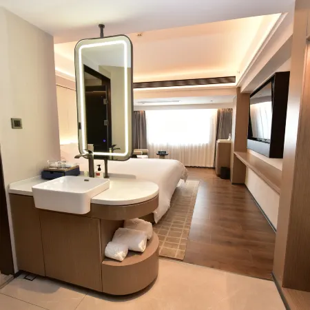 GOLD SEASON HOTEL