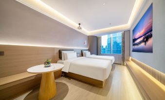 Sea Blue Hotel(Qianjiang New City Raffles City Center )