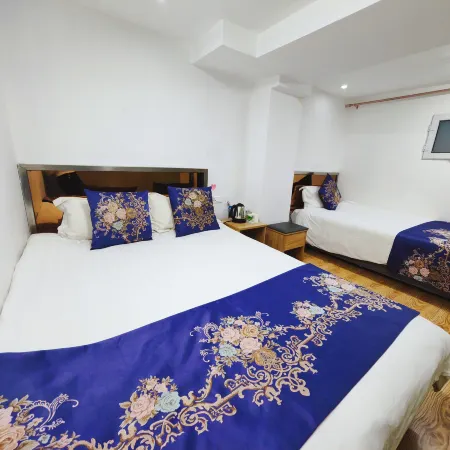 Yilong Express Hotel