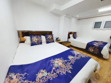 Yilong Express Hotel Отели в г. Хэйхэ