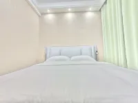 Yunshu Homestay (Silk Road Light Railway Station)