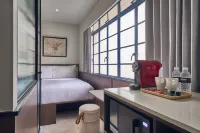 Coliwoo Hotel Kampong Glam - CoLiving (Newly Opened) Hotels near Little India