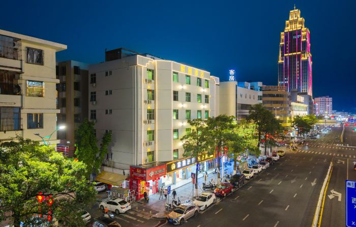 โรงแรมโฮมแลนด์ ซานเหว่ย (ซินลี่ ซิตี้ พลาซ่า)
