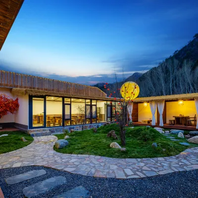 Zhijian Shanxing B&B (Mount Wutai Scenic Spot Store) Hotels near Wu Tai Shan