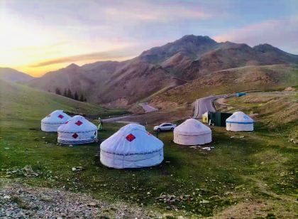 Sailimu Lake lakeside homestay