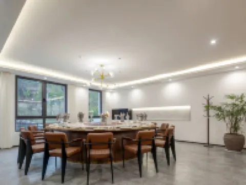 Floral Hotel·Xianning Residential Homestay Hoteles en Condado de Zhashui