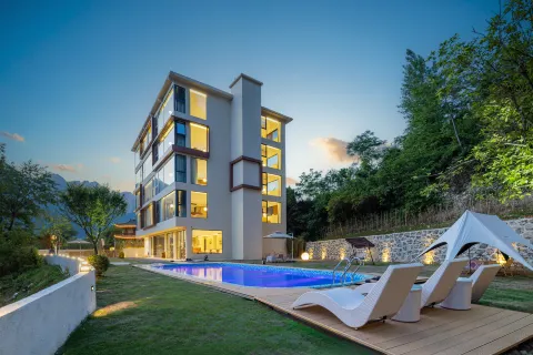 Enshi No.7 Valley Lodge