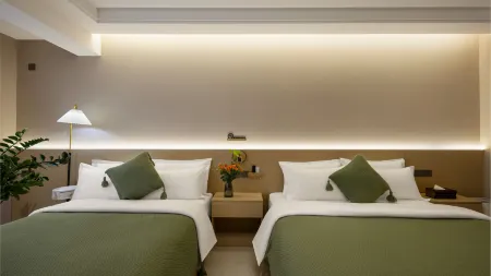 Floral Hotel·Park Su Guan Hai Ju Отели рядом с достопримечательностью «Haishi Park»