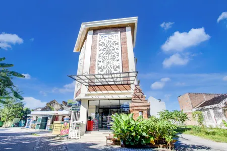 Collection O Solo near Universitas Muhammadiyah Surakarta formerly Kedaton Home Отели рядом с достопримечательностью «Ява»