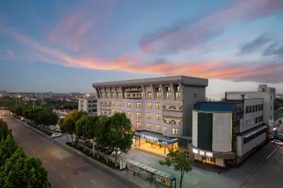 Home Inn UP Huayi Select Hotel (Dongying Yinzuo Mall Shengli Oilfield Central Hospital Branch) Hotels near Junlv Racecourse Grain & Oils Shop